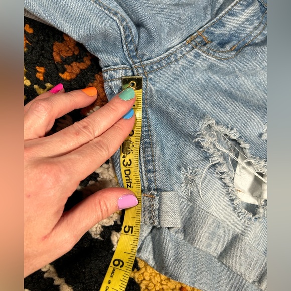 RSQ JEANS, SoHo Boyfriend, distressed Jean shorts!! - Picture 12 of 14